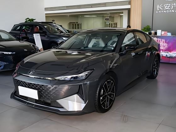2026 Changan UNI-V IDD Plug-in Hybrid Sedan